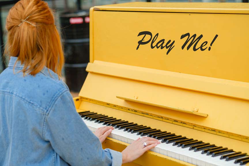 public pianos in train stations