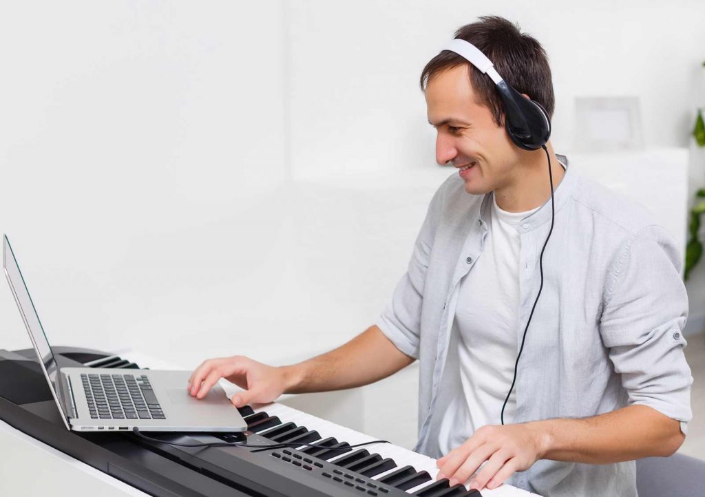 learn piano online computer
